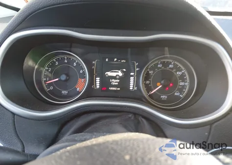 2014 Jeep Cherokee Latitude z USA, uszkodzony, nr VIN 1C4PJMCS4EW124843